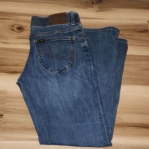 Lee Classic Straight Denim Jeans in Medium Blue